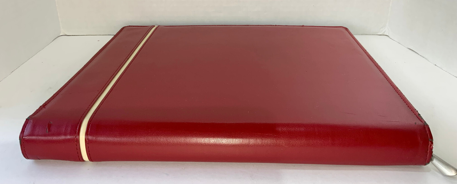 Day Runner Inset Stripe Refillable Weekly Planner, 8 1/2″ x 11″, Red, (207-0386)