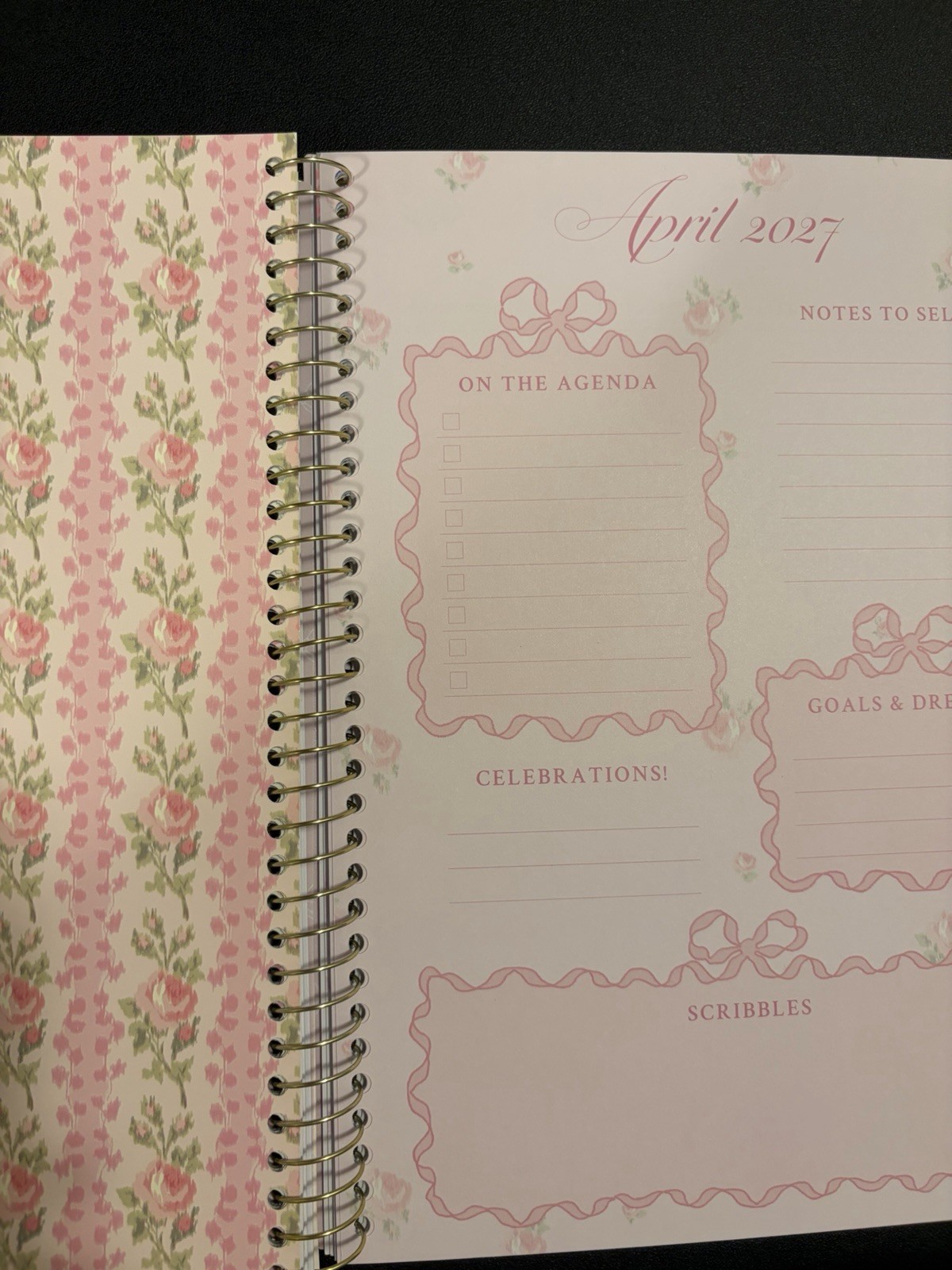 LoveShackFancy x Target – Yoobi Blooming Heirloom Monthly and Weekly Planner
