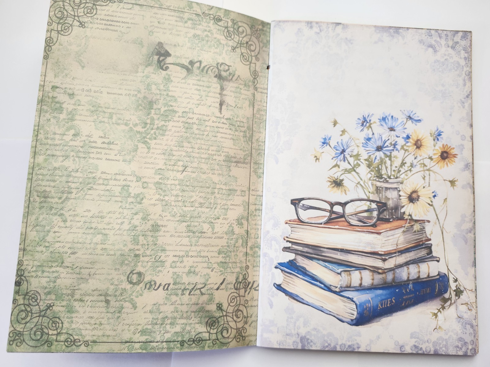 “BOOK LOVER” Bookish Library Reader Style Junk Journal 40pg 6″x9″