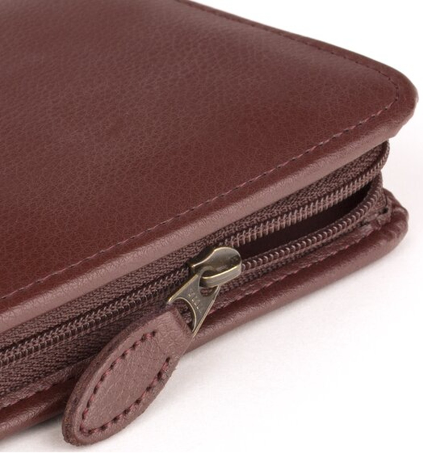 Day-Timer Armorhide Leather Zippered Planner Cover, Burgundy, 3.5″x6.5″