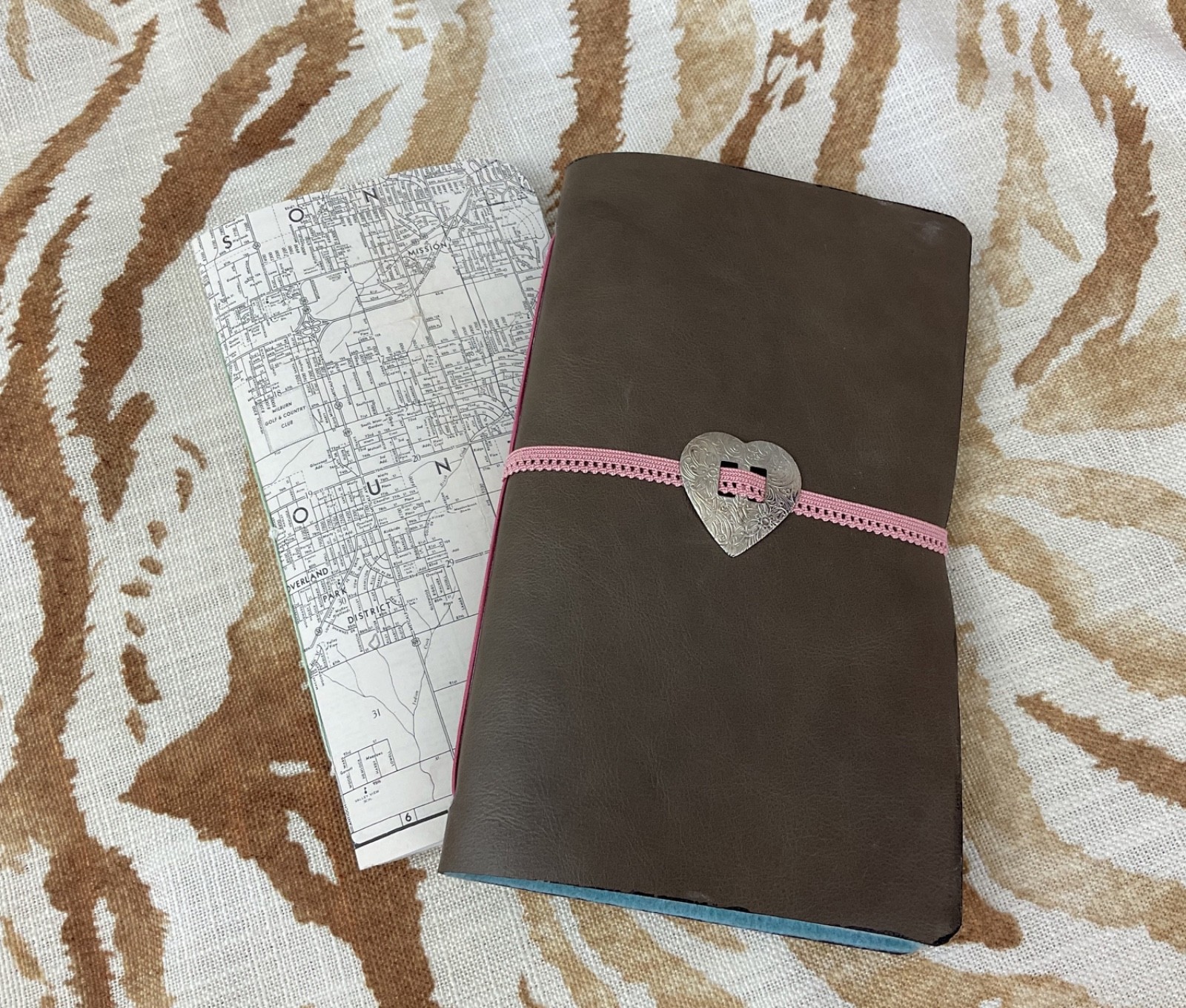 Handmade Gray Leather Travel Journal – Mixed Media Paper – 5 x 8 inch