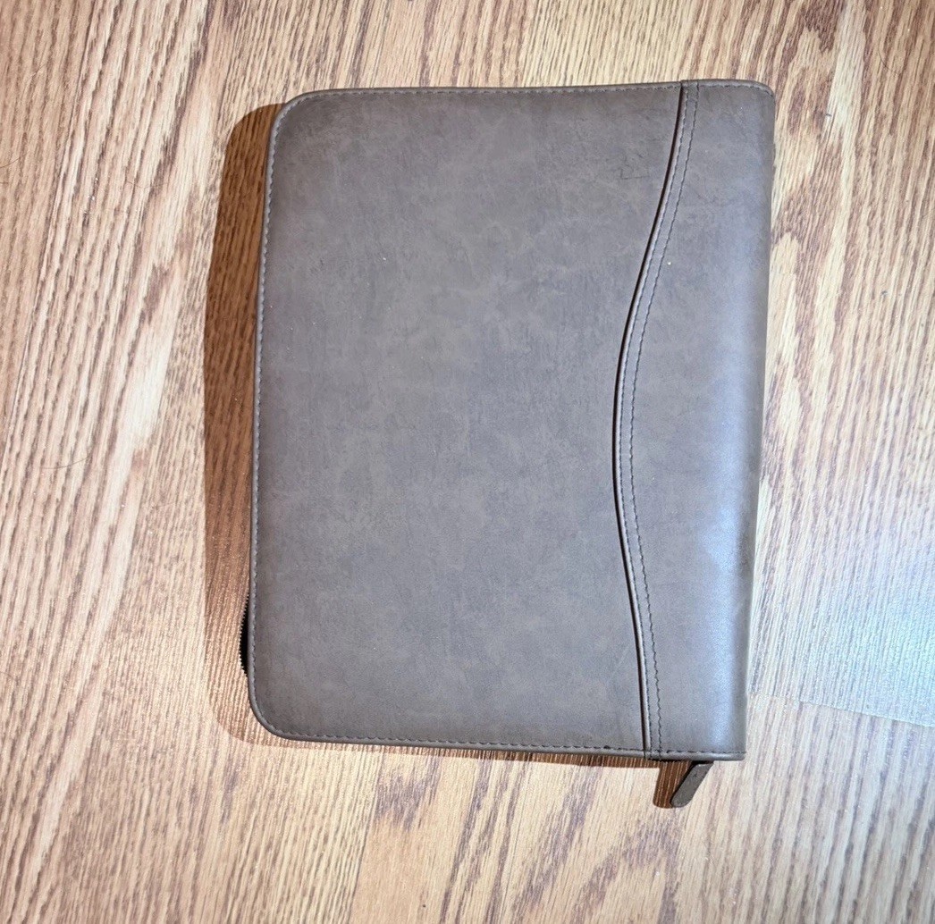 Day-Timer Vintage Brown Leather 7-Ring Planner