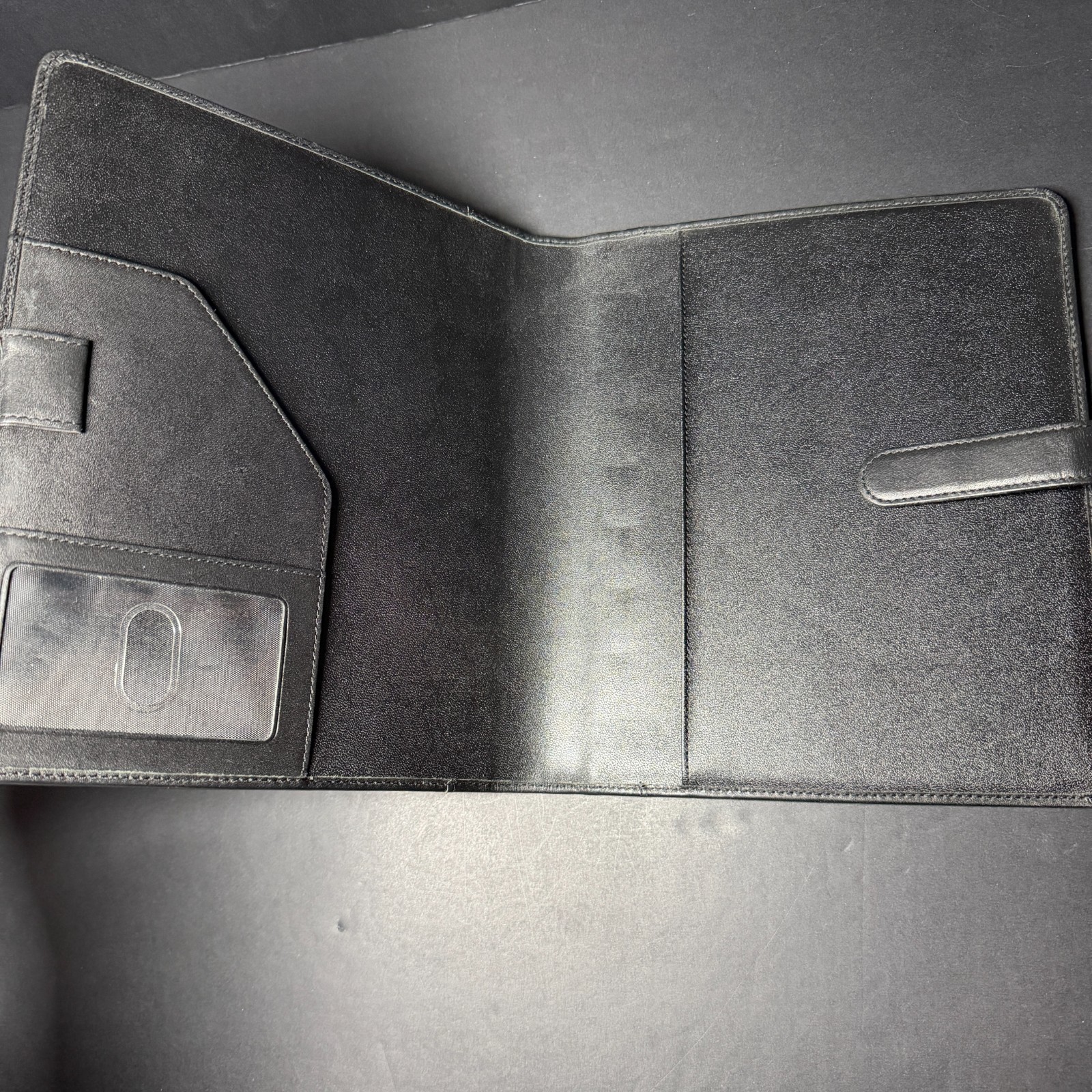 Levenger Circa Smooth Black Leather Folio