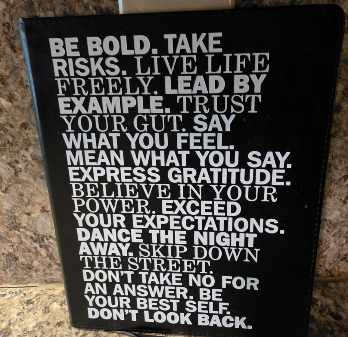 Eccolo World Traveler Faux Leather Lined 8″x10″ Journal w Uplifting Quotes (NEW)