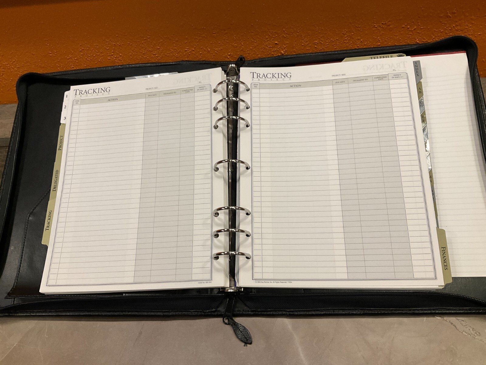 Vintage Day Runner Pro Business System Inserts Black Leather 7 Ring Handles