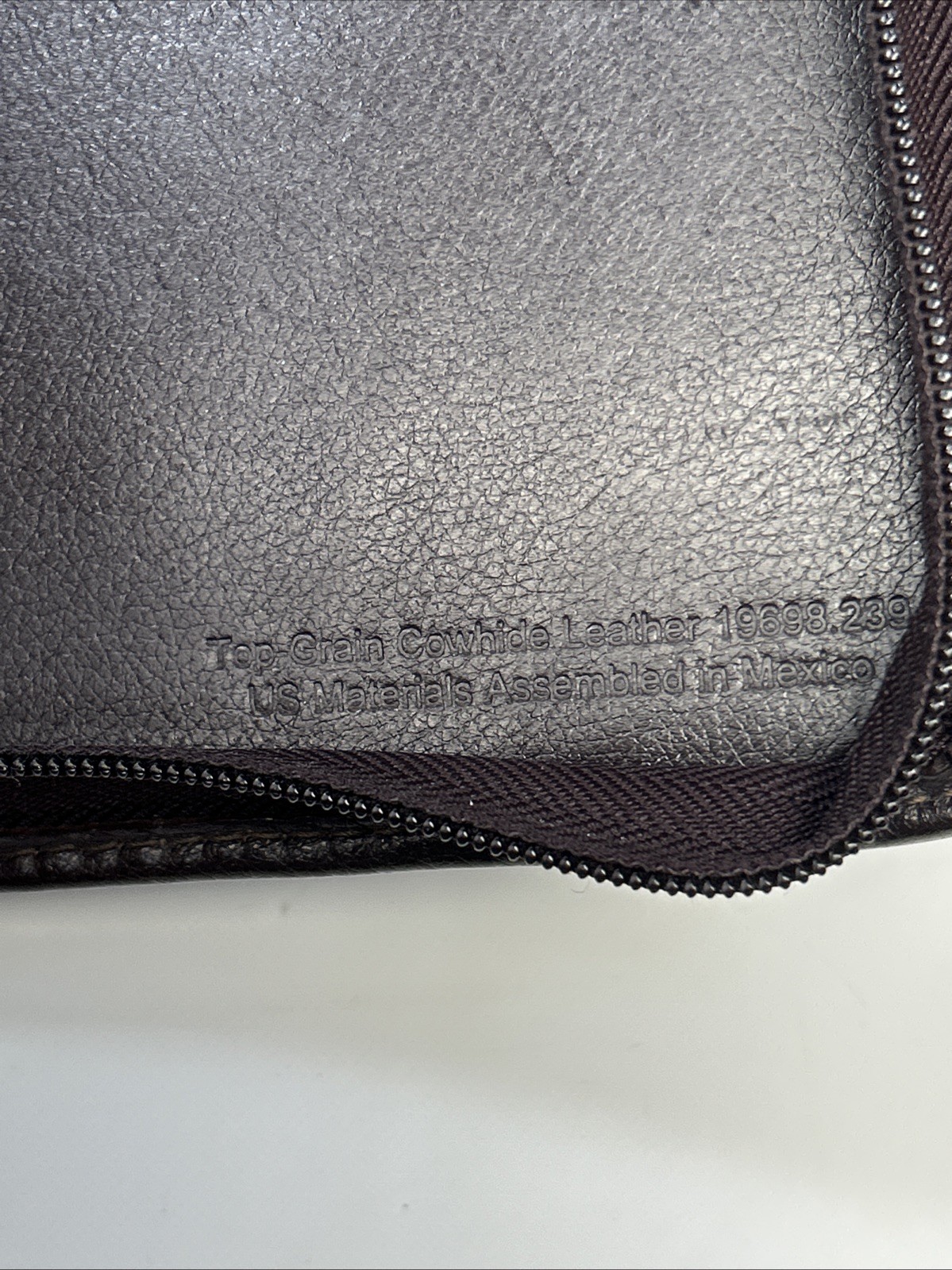 FRANKLIN COVEY Planner Binder Cowhide Leather 7 Ring Zip Closure Dark Burgundy