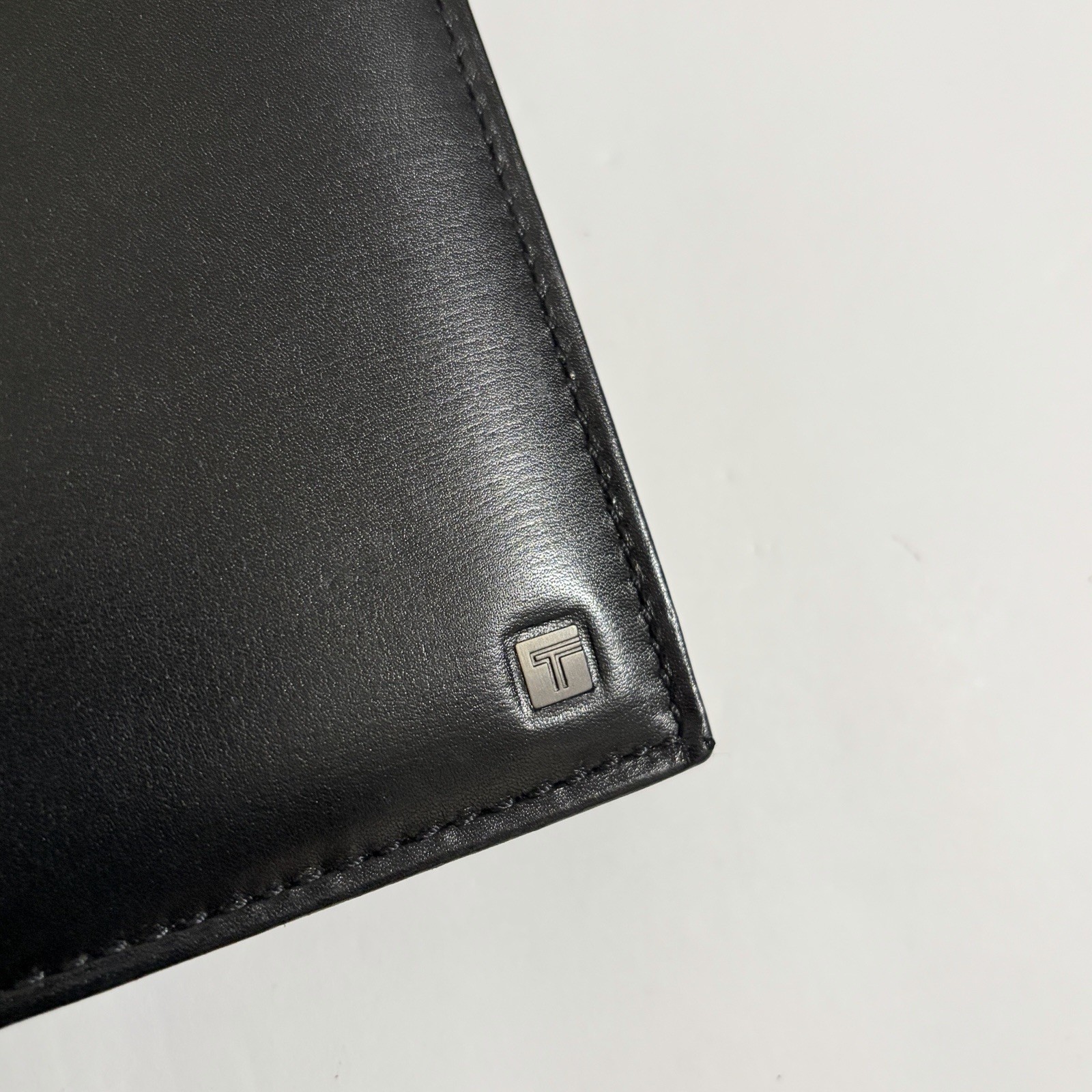 Tumi Padfolio Notepad Organizer Holder Black Leather 9 x 12″ Executive Legal Pad