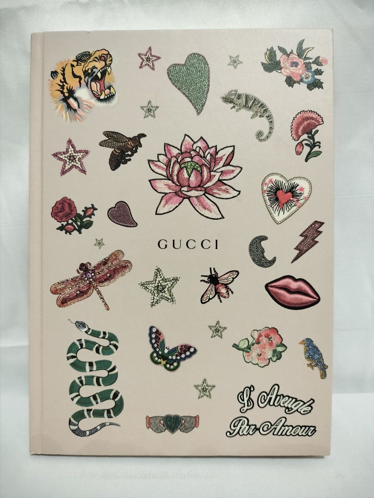 【Gucci notebook】 Supplement to a Japanese magazine. “Gucci DIY Sticker Notebook