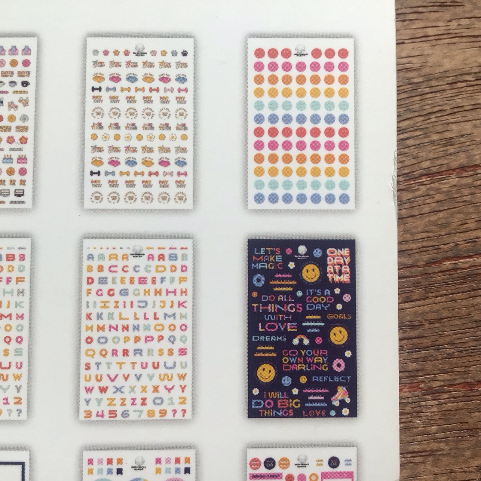 Agenda 52 Sticker Book/Retro Vibes 1929 Pieces/New
