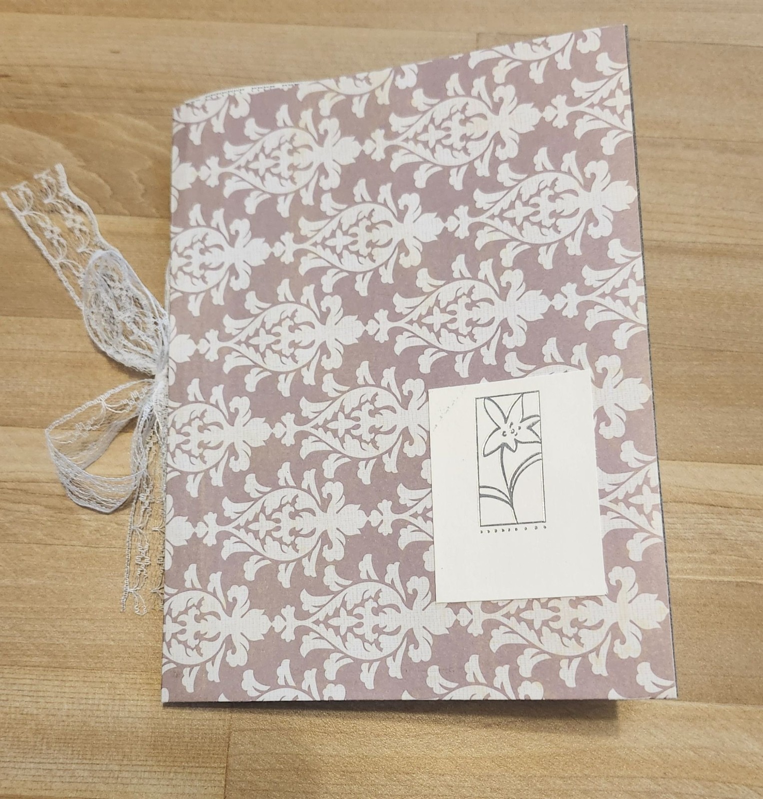 Junk Journal Handmade 116 pages 6×8″ Upcycled