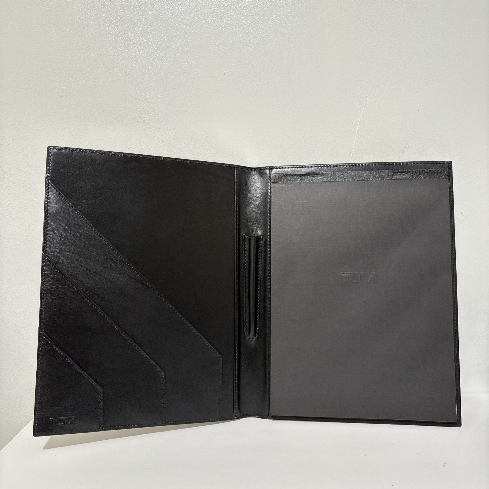 Tumi Padfolio Notepad Organizer Holder Black Leather 9 x 12″ Executive Legal Pad