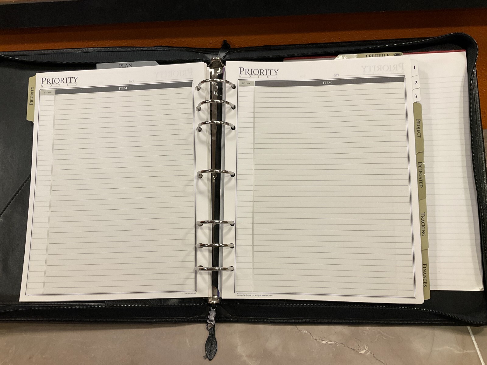 Vintage Day Runner Pro Business System Inserts Black Leather 7 Ring Handles