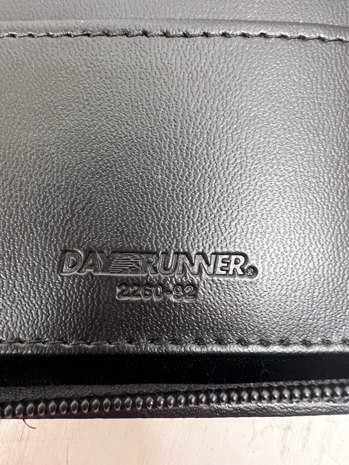 DayRunner 5×7 Spiral Planner Black Personal Organizer 2260-32 + Extra Notes