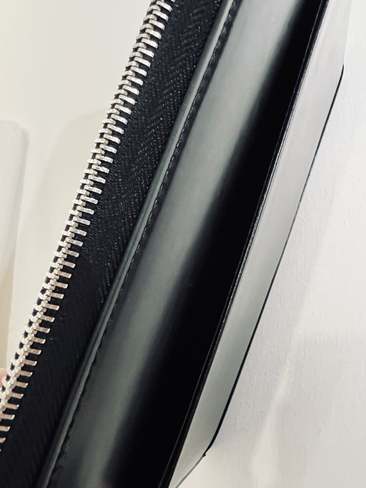 Global Views Work Folio A5 Premium Leather Portfolio Zipper Closure Black New