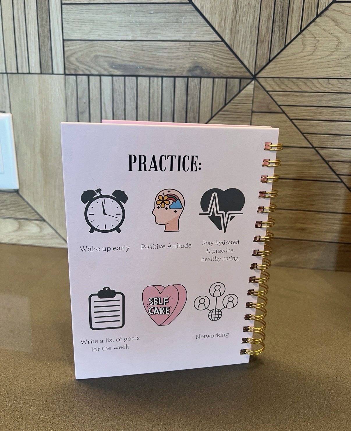 The Baddie Financial Planner | Pink & Gold 12-Month Budget Planner (113 Pages)