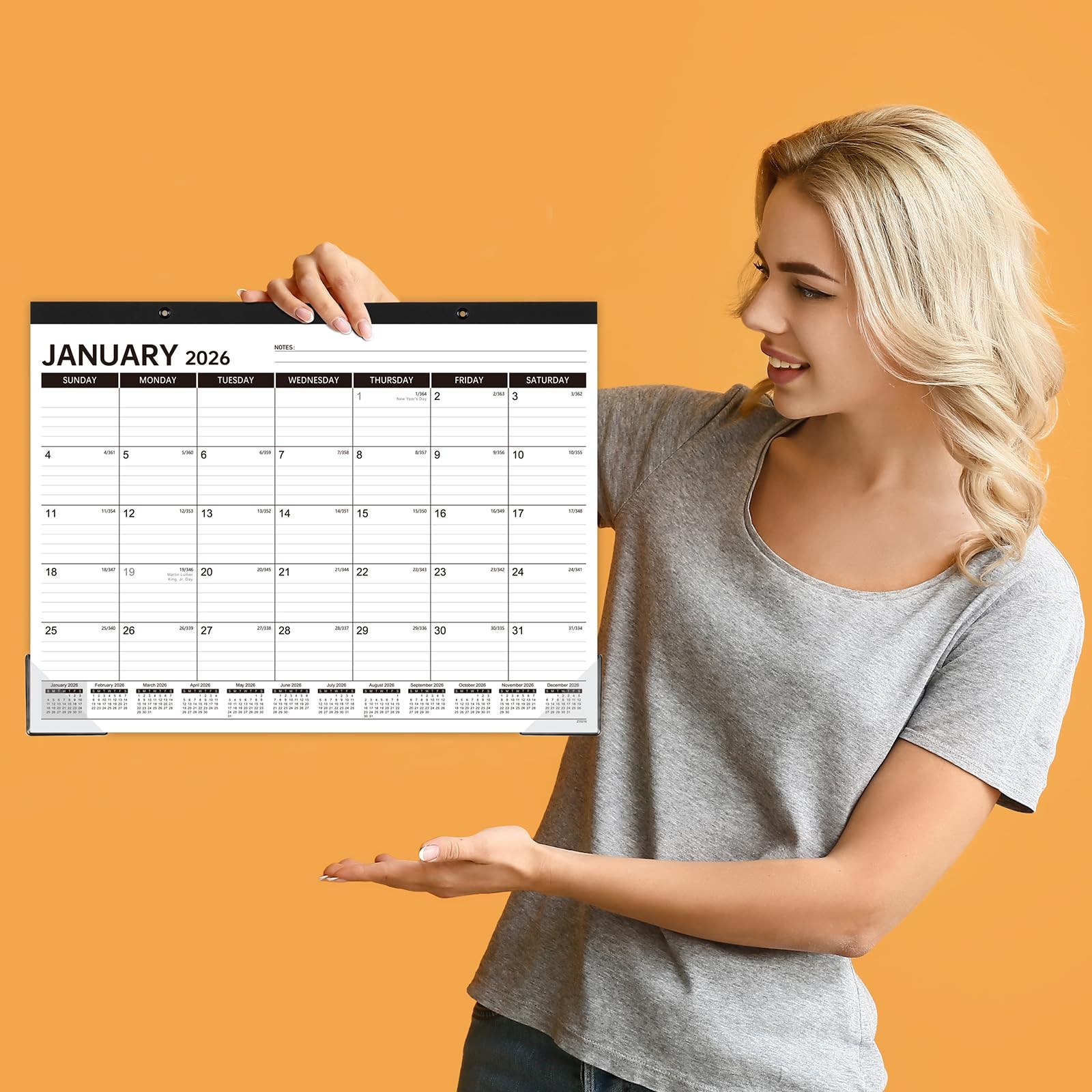 2026 Desk Calendar – 2026 from January to December 2026, Large White