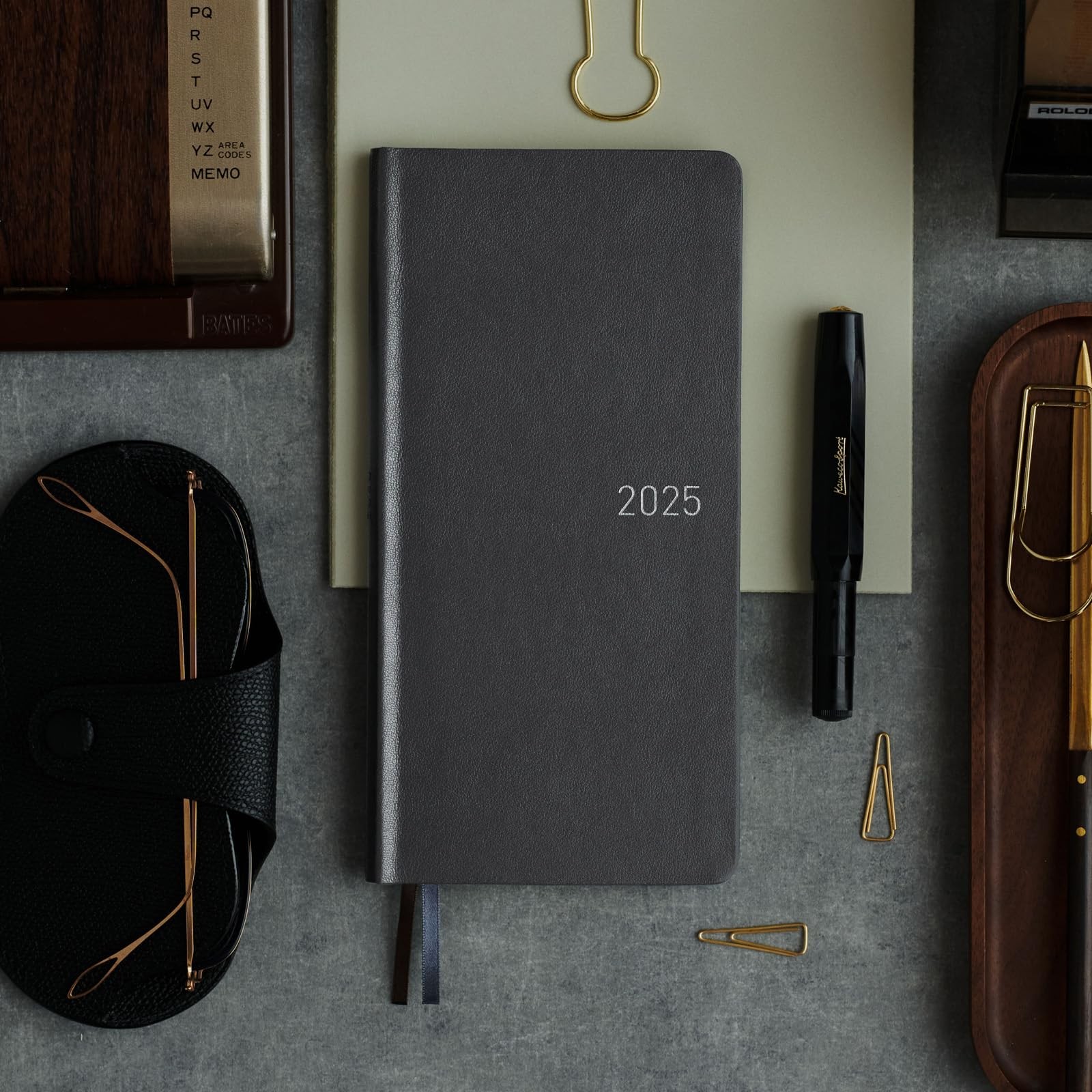 2025 weeks English version Fine Classic/Steel Gray January start Weekly planner
