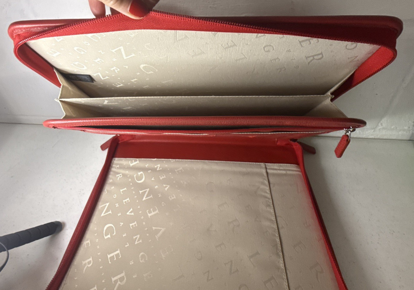 Levenger 12″ x 13.5″ Red Leather Zip Around Folio Portfolio Padded Handle