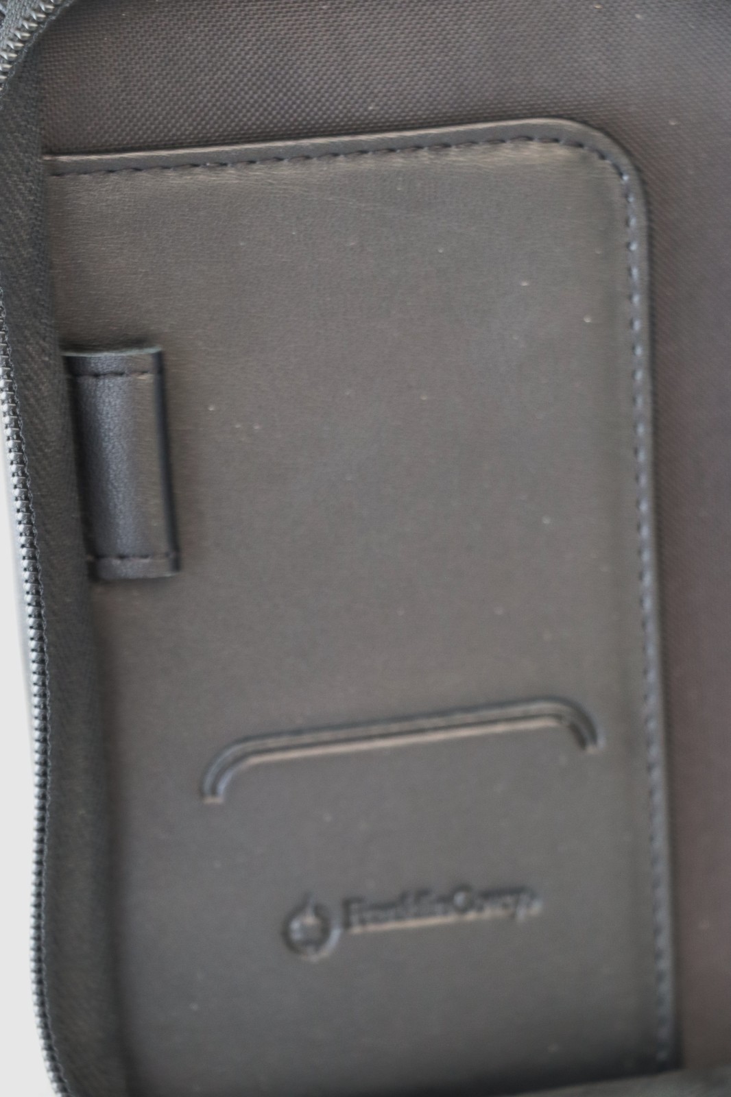 FRANKLIN COVEY Black Smooth Leather Six Ring Binder Notebook 7″ NEW