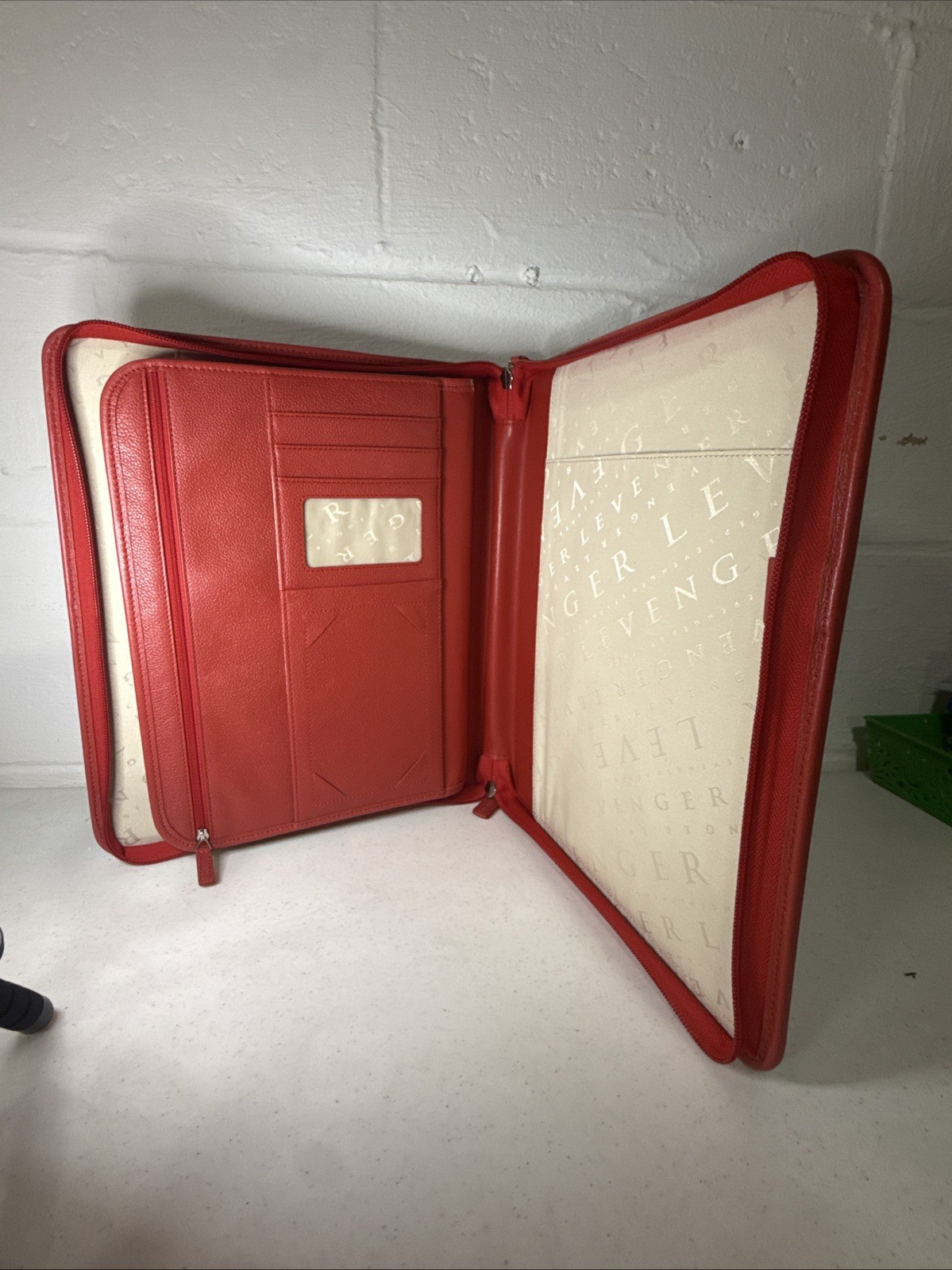 Levenger 12″ x 13.5″ Red Leather Zip Around Folio Portfolio Padded Handle