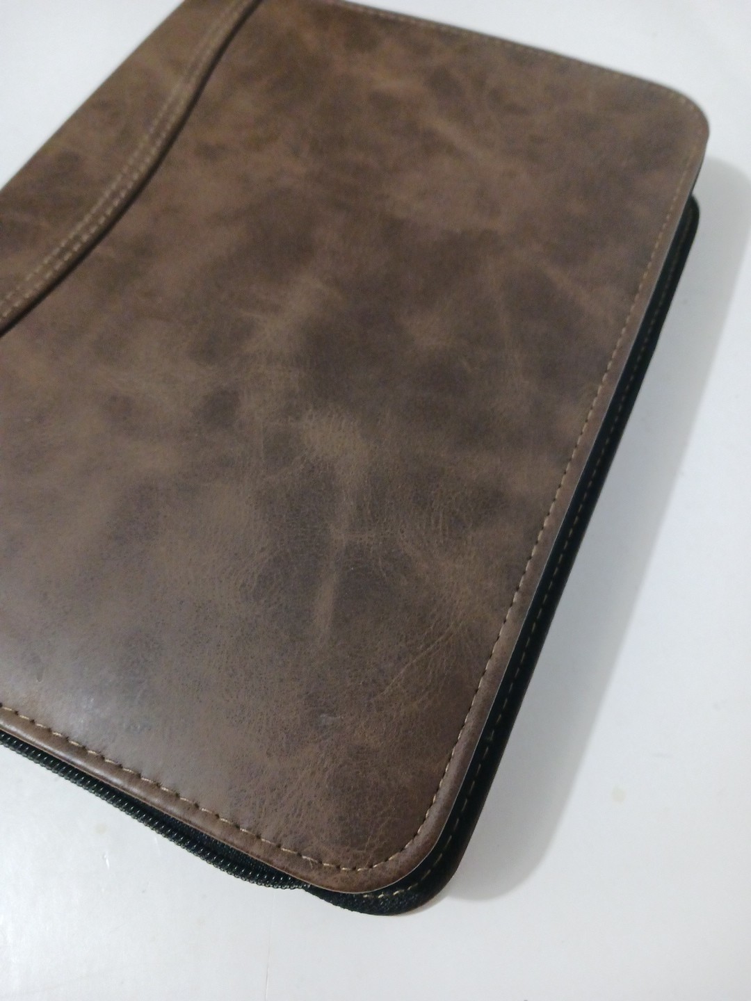 DAY-TIMER Brown Leather Zip Around 7 Ring Binder Organizer Planner 8″x11″ Faux