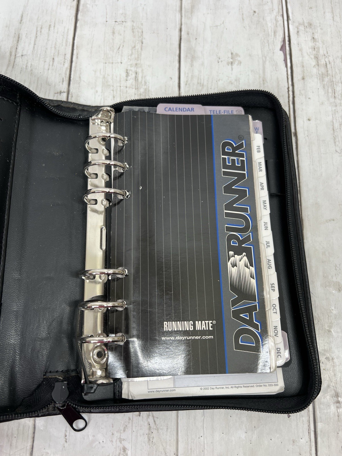 DayRunner 5×7 Spiral Planner Black Personal Organizer 2260-32 + Extra Notes