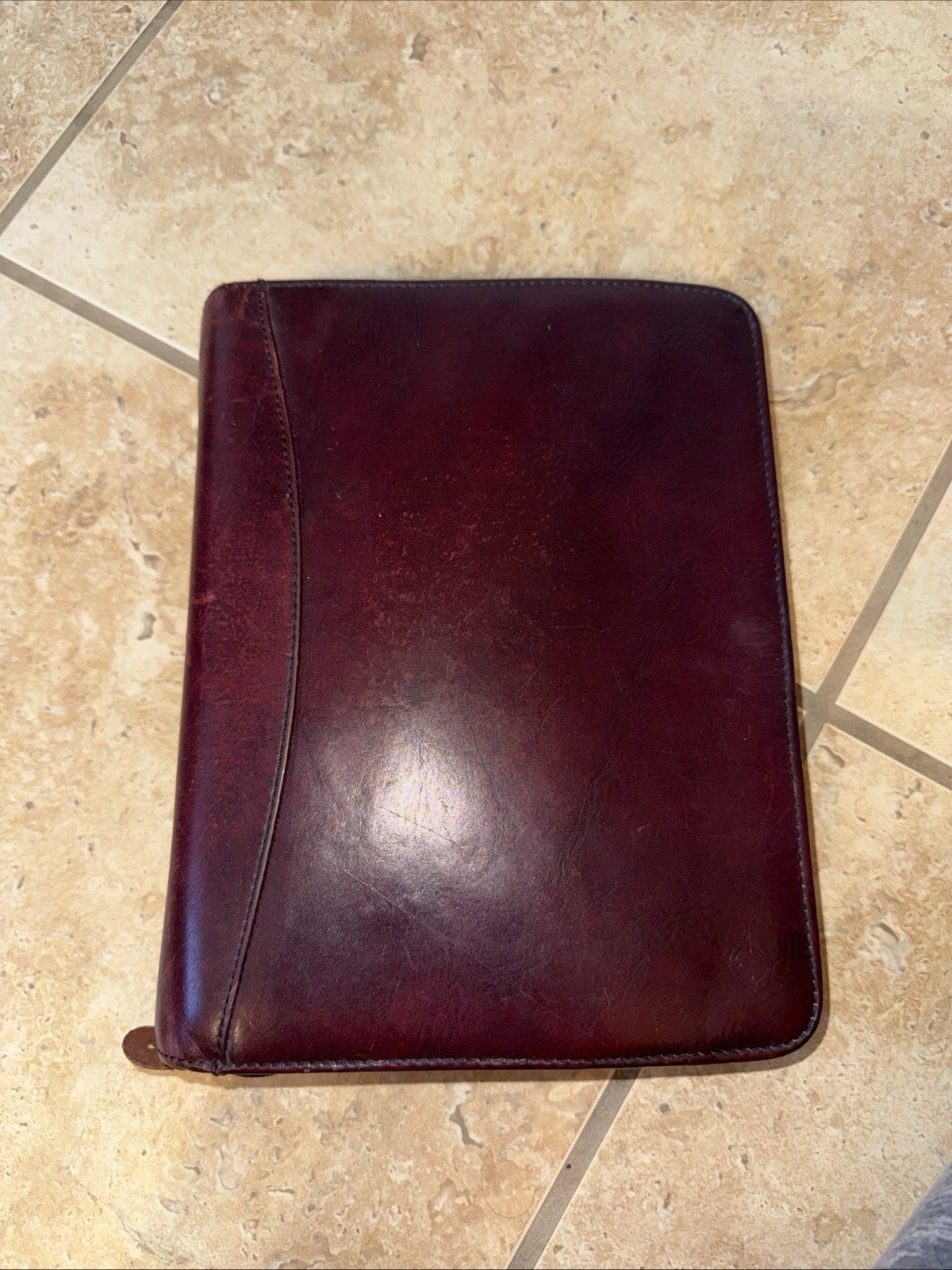 Franklin Covey Classic Burgundy Leather 7 Ring Binder Zipper Close