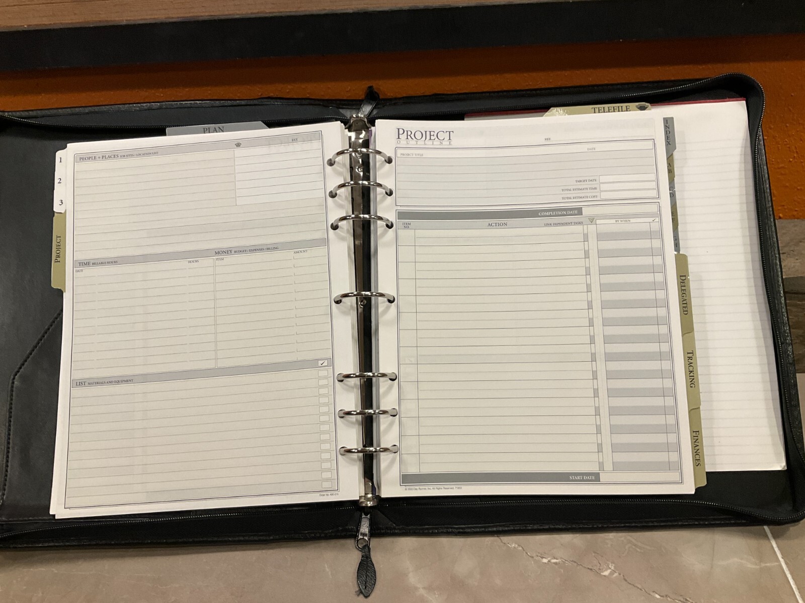Vintage Day Runner Pro Business System Inserts Black Leather 7 Ring Handles