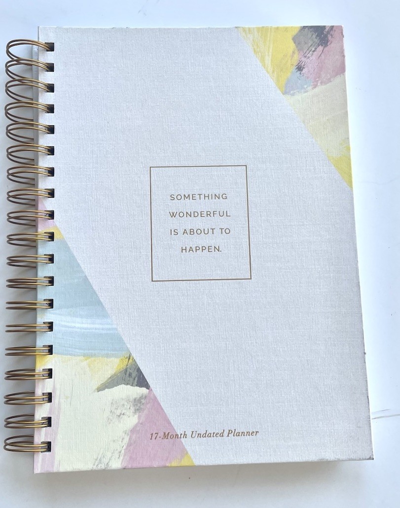 17-Month Undated Planner Spiral Bound Hardcover New Compendium