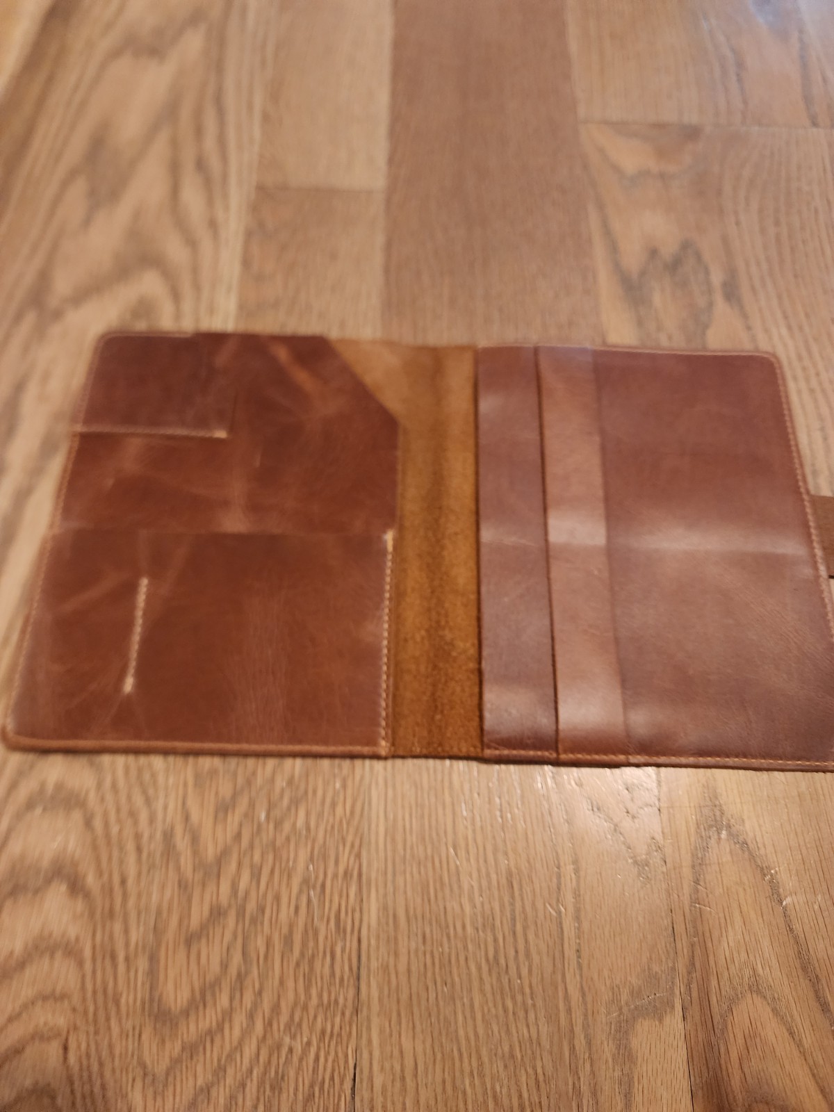 Cozy Leather Organizer in Brown