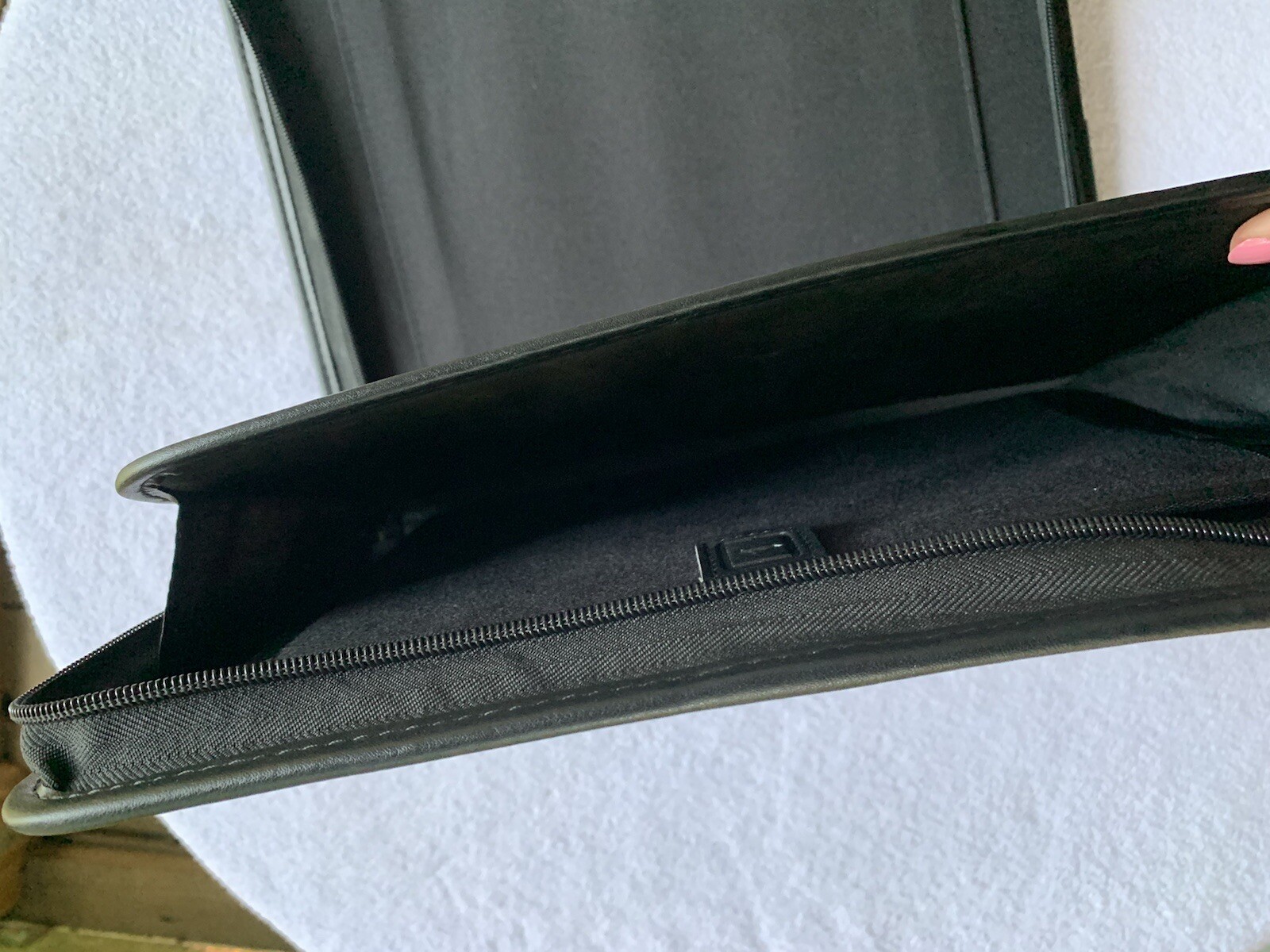 Samsill Portfolio Binder Notebook Cover Faux Leather Black Zippered Pen Loop