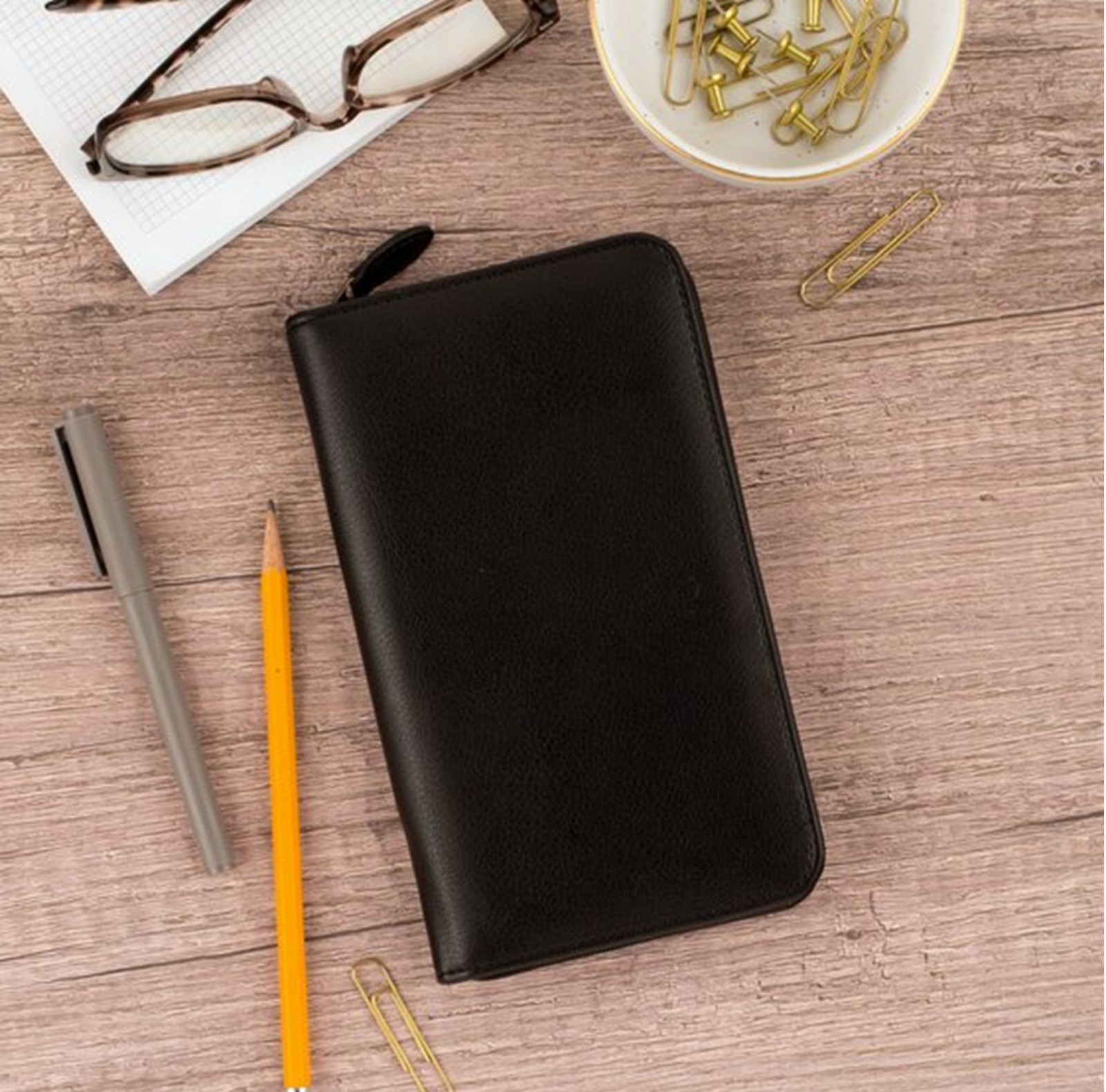Day-Timer Armorhide Leather Zippered Planner Cover, Black, 3.5″x6.5″