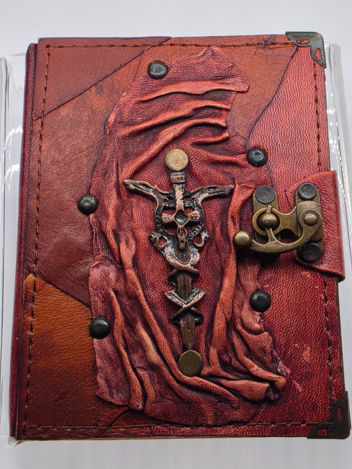 Handmade Leather Journal – 6″ x 4.5″ Small