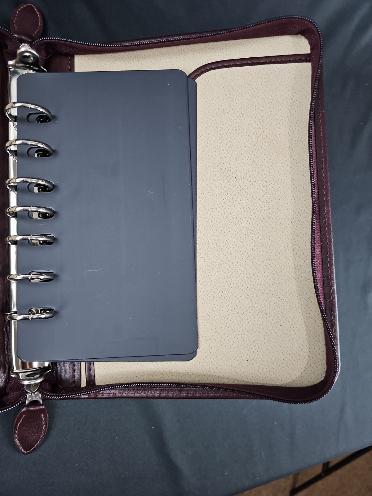 Day-Timer Armrohide 7 Ring Burgandy Binder All Around Zipper 8 X 10.5 – 1994 NEW