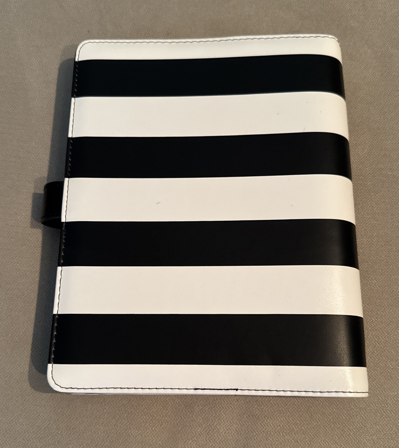NEW The Paper Studio Agenda 6 Ring Binder – “Plan A52” BLK/WHT Stripe 9.5 x 7.5