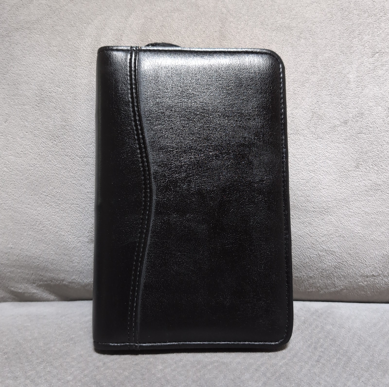 Day Timer Binder Black Leather 7 Ring 1″ Zip Up VTG 90s