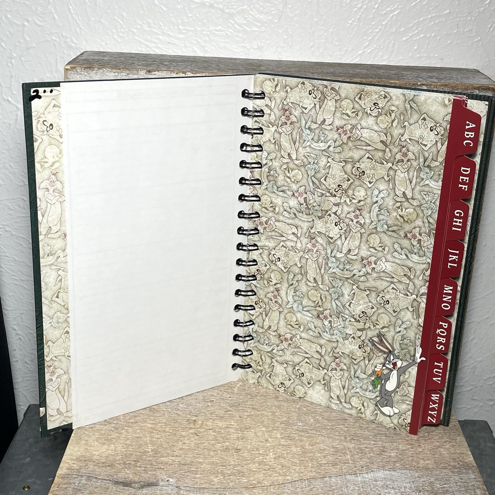 Vintage 1998 Stuart Hall Bugs Bunny Address Book 9 1/2 in x 6 in New READ BELOW