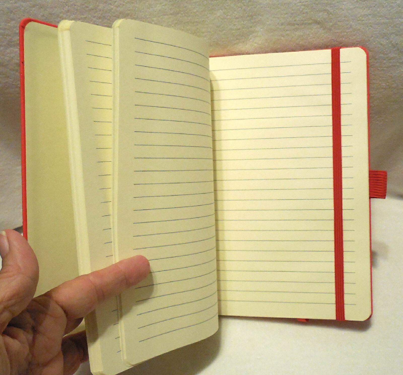 New RED Travel Journal Notebook Lined Blank Elastic Strap Closure & Pen Holder