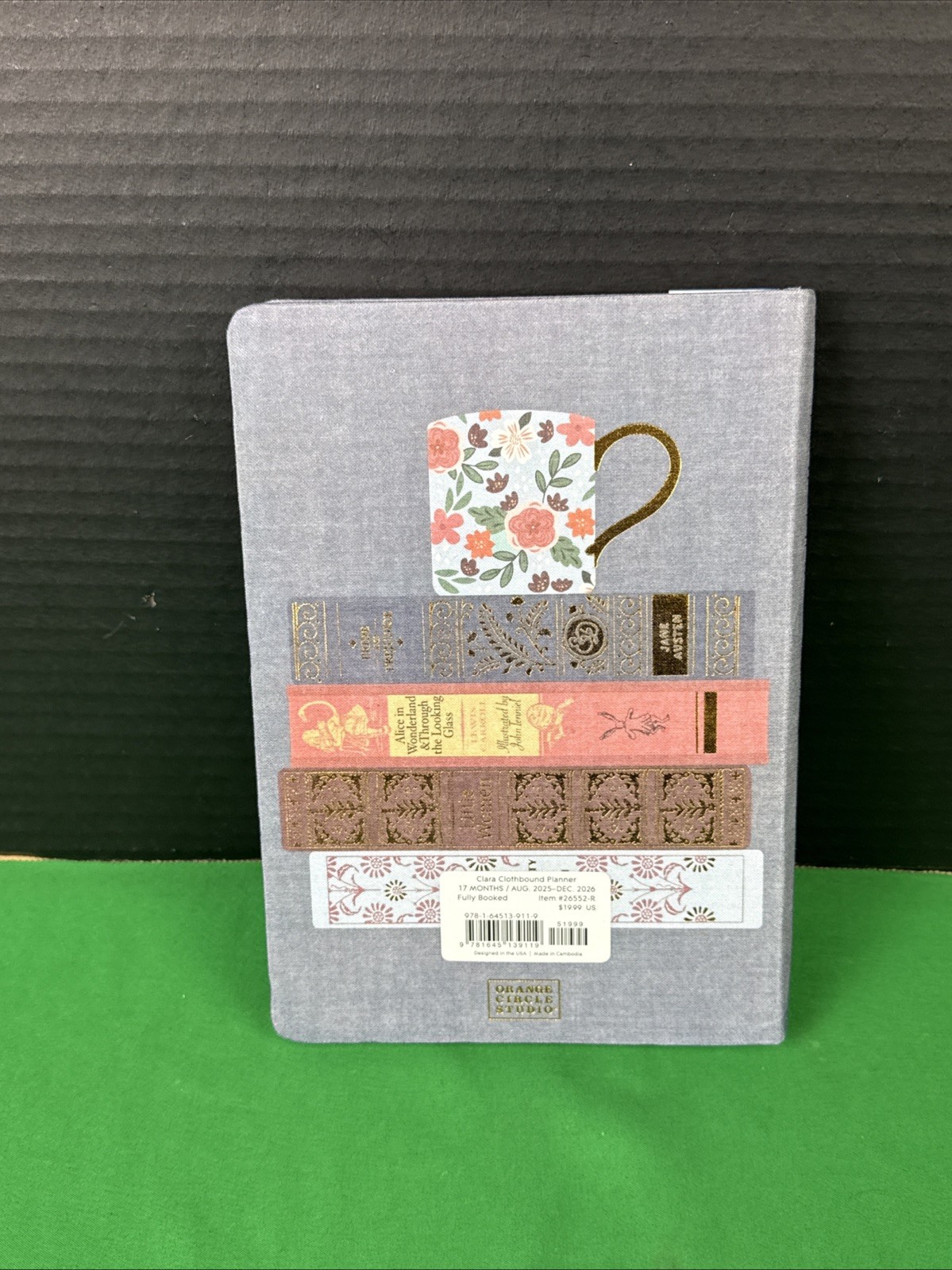 Orange Circle Studio: Clara Clothbound Planner 2026 – Book Lover’s Content