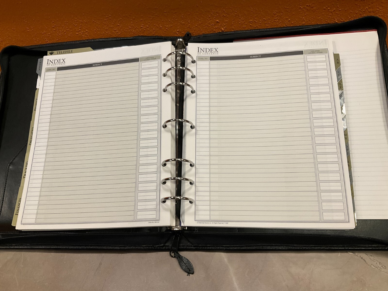 Vintage Day Runner Pro Business System Inserts Black Leather 7 Ring Handles