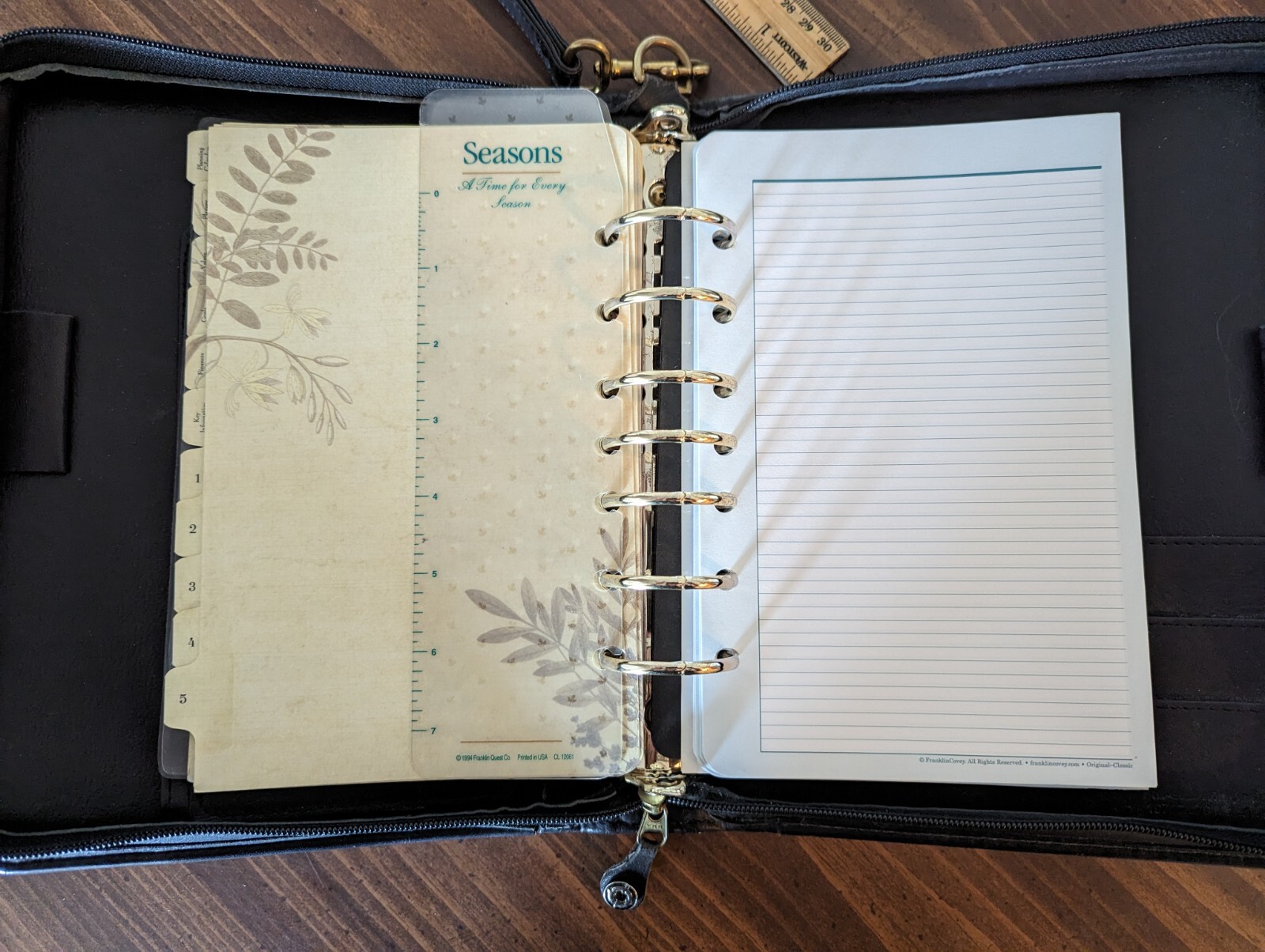 Franklin Covey 1-1/2” Black Vintage Leather Zipper Binder