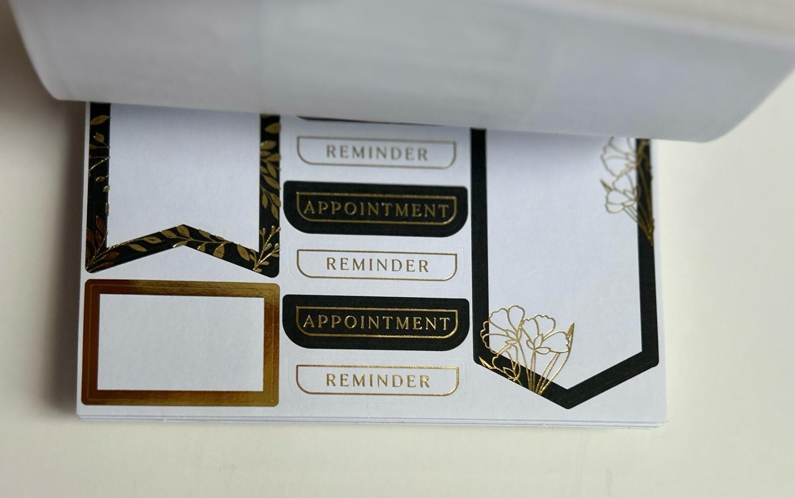 Agenda 52- Black & Gold Sticker Book, 30 Sheets- 1208 PCS