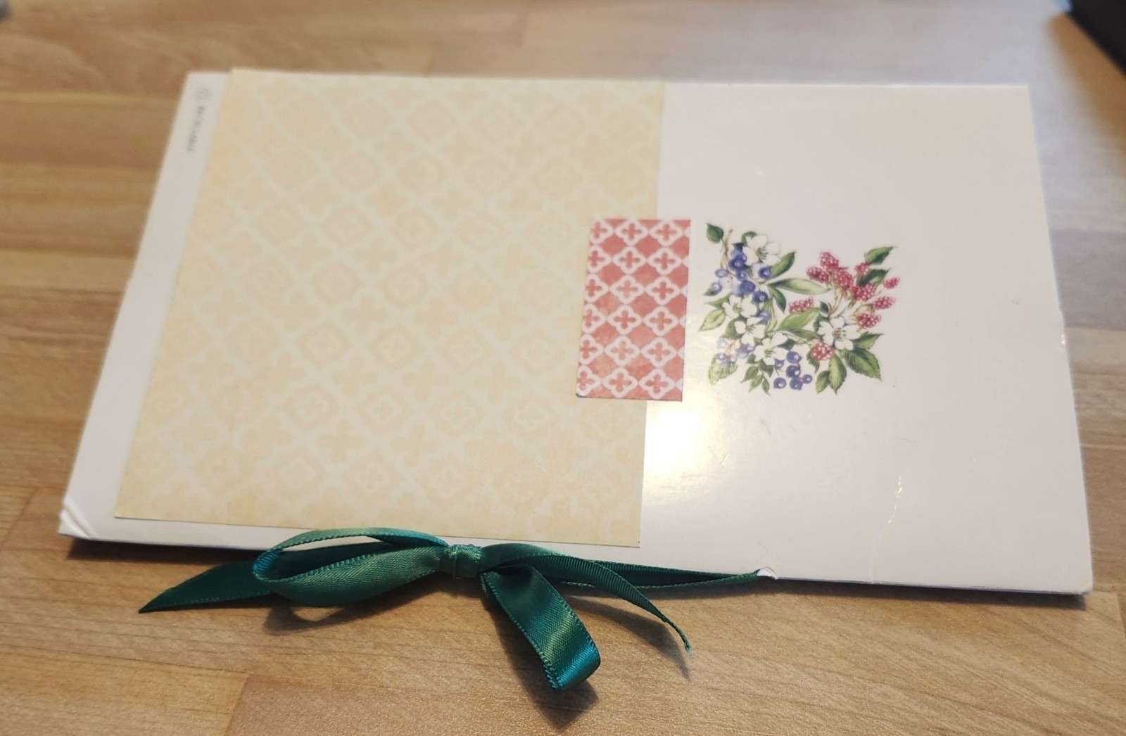 Handmade Junk Journal 90 pages Colorful & Bright 6×6.5″