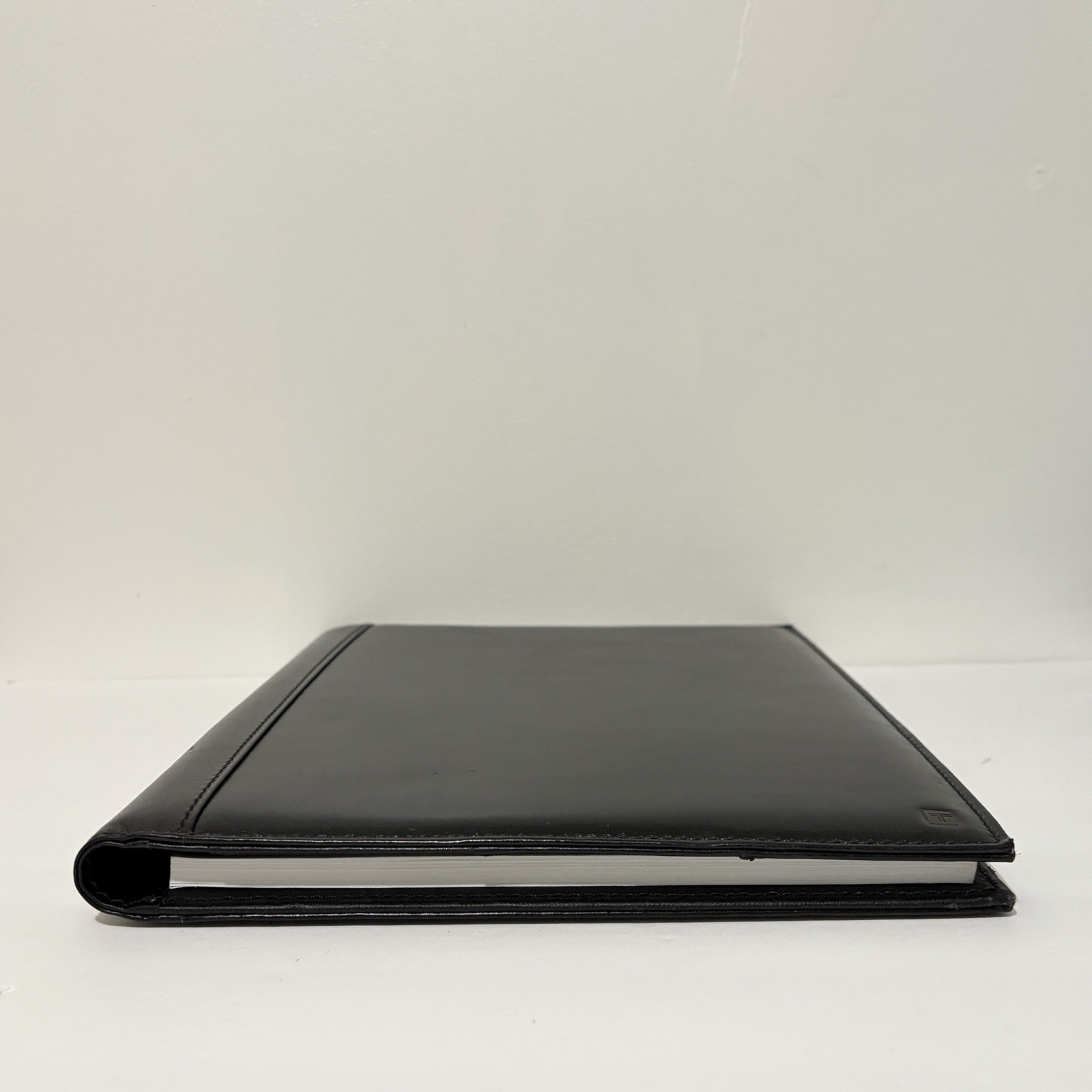 Tumi Padfolio Notepad Organizer Holder Black Leather 9 x 12″ Executive Legal Pad