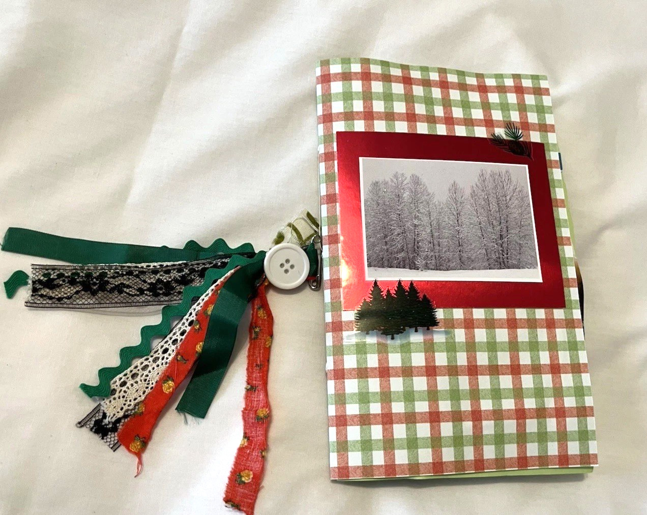 Junk Journal Winter Xmas Theme 6×9″ Handmade Paper Ephemera, Embellished Tassel