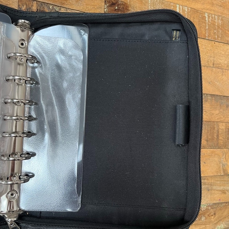 Black Genuine Leather Day-Timer Organizer 7-Ring Binder 10.5″ Zip Around Closure