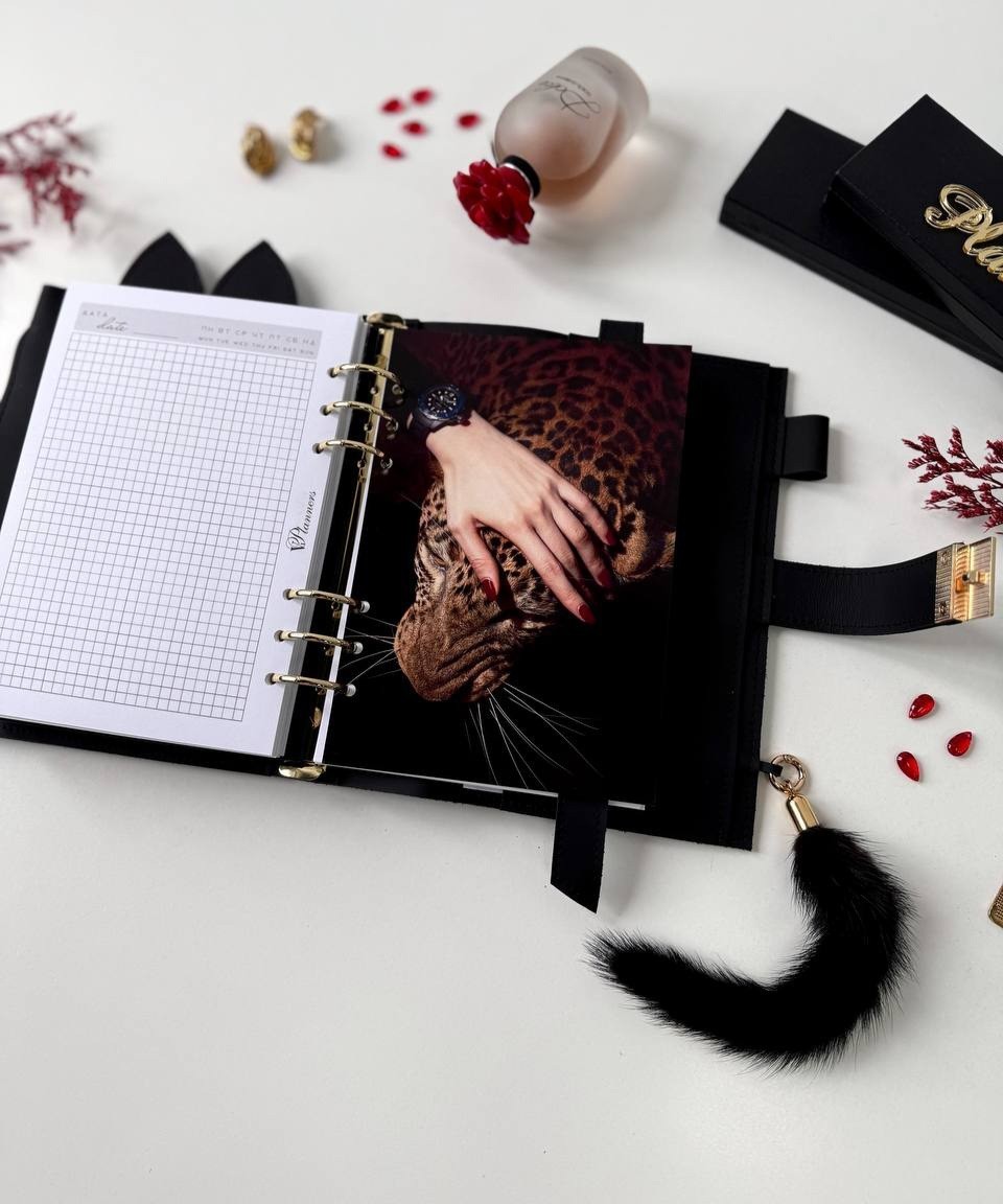 Cat Leather notebook cover A5 big binder 6 rings. Leather planner binder A5.