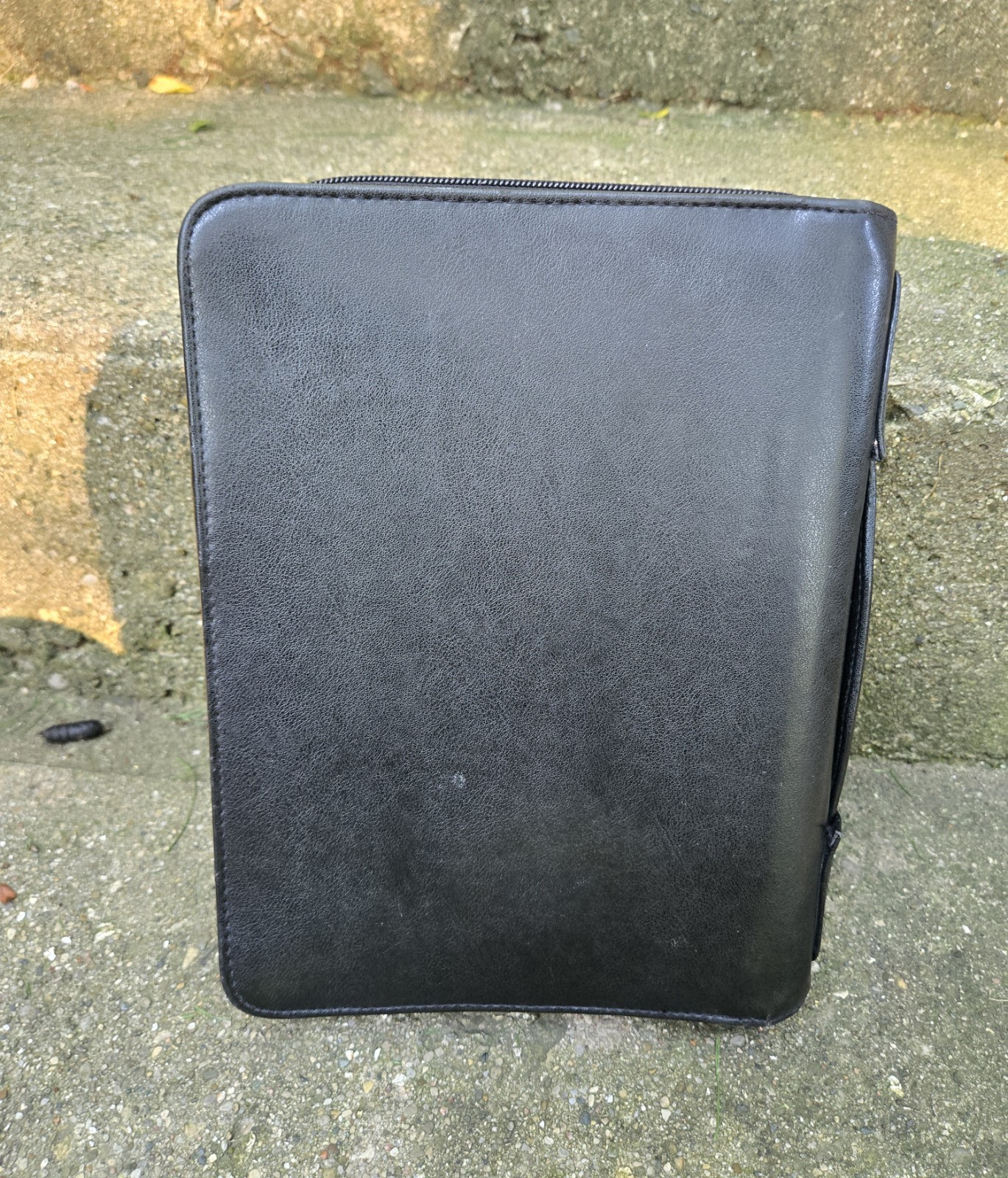 Vtg DAY TIMER Black Leather Planner With Carrying Handle