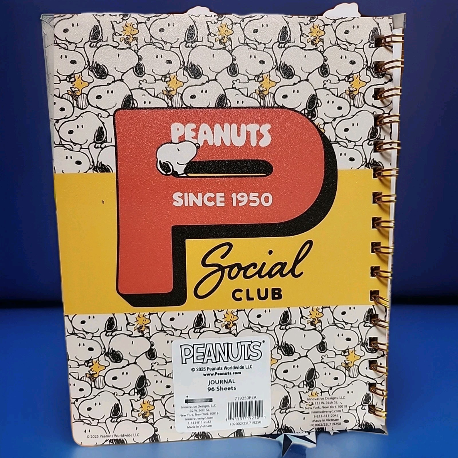 Peanuts Snoopy Social Club Journal 96 Page 6.5×8.5 W/Free Pen