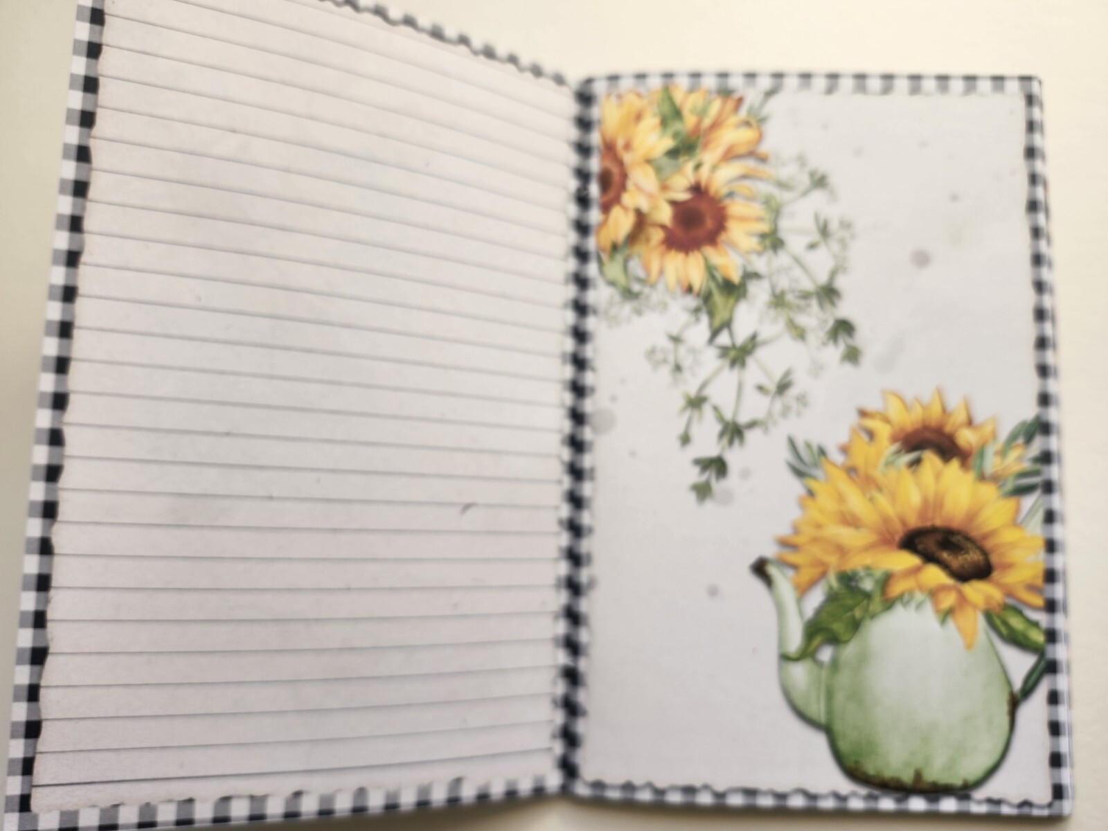 Junk Journal Blank Booklet “BEE KIND” BEES Sunflowers HANDMADE + LG 40pg 9×6